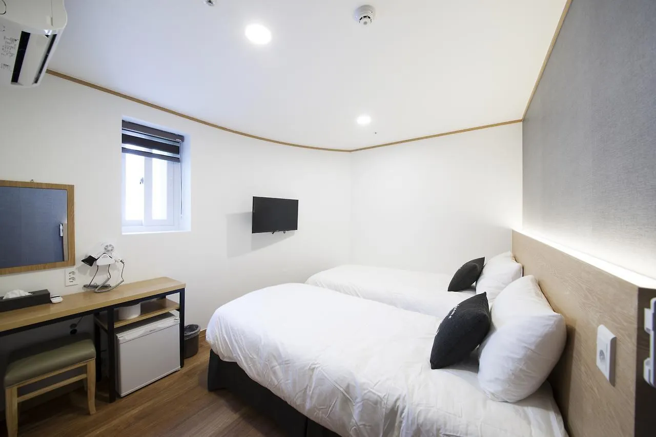 Cioharu Guesthouse Gwanganri Busan Sydkorea