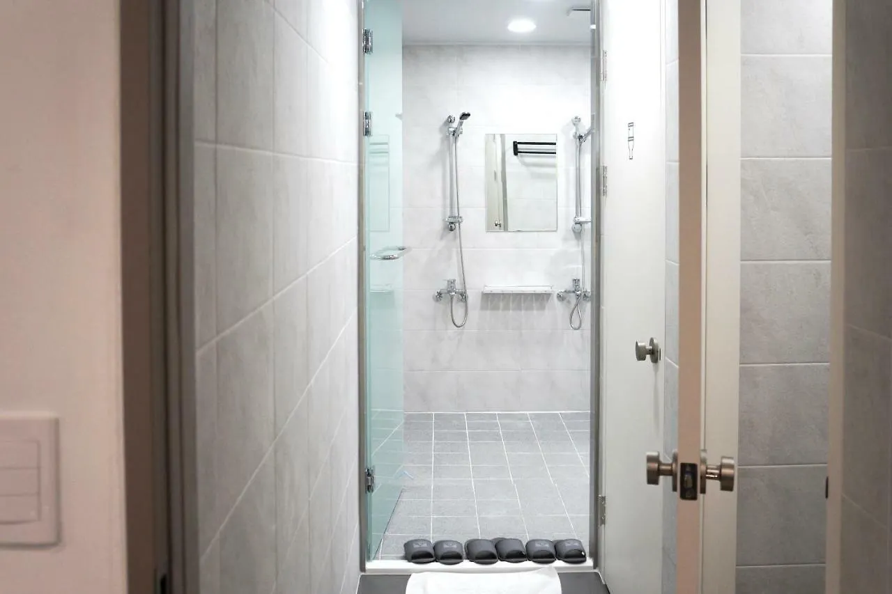 Cioharu Guesthouse Gwanganri Busan Sydkorea